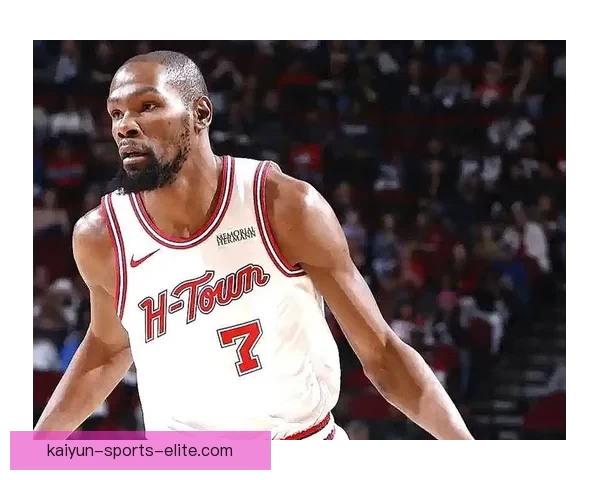 杜兰特三节高效砍下25分火箭五连胜轻取爵士阿门误伤小史密斯引关注